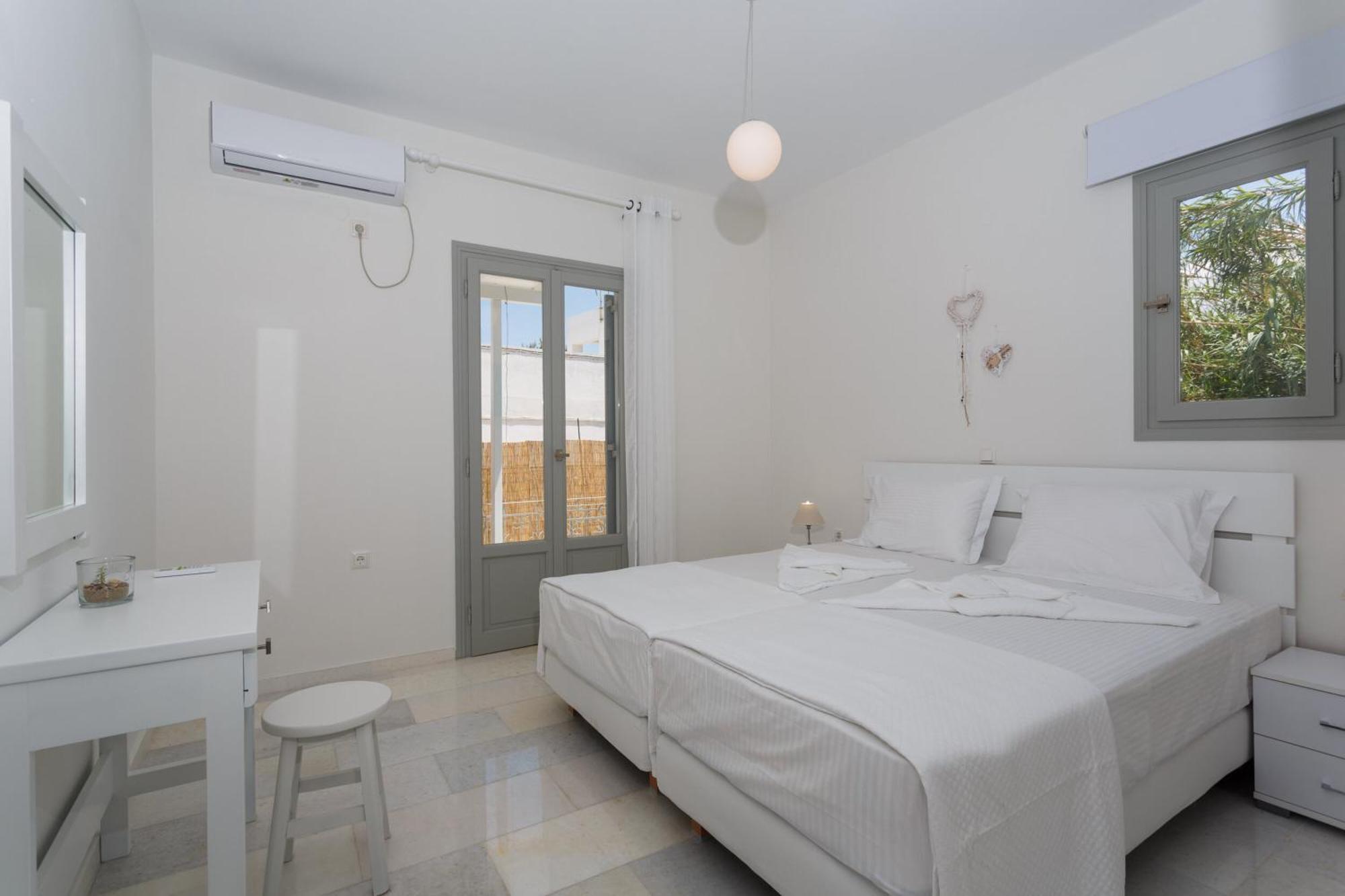 Heart Of Paros Apartments Extérieur photo