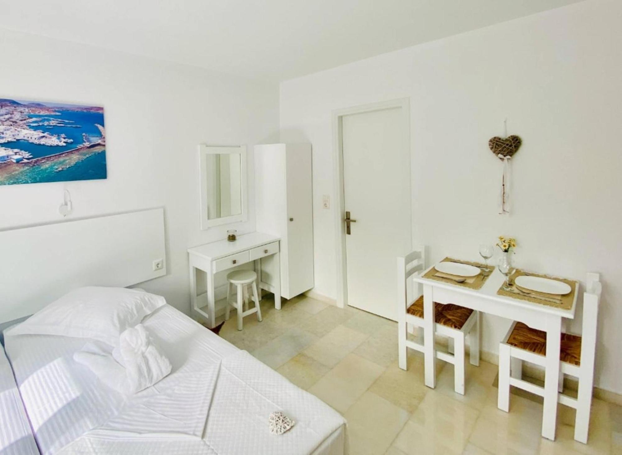 Heart Of Paros Apartments Extérieur photo
