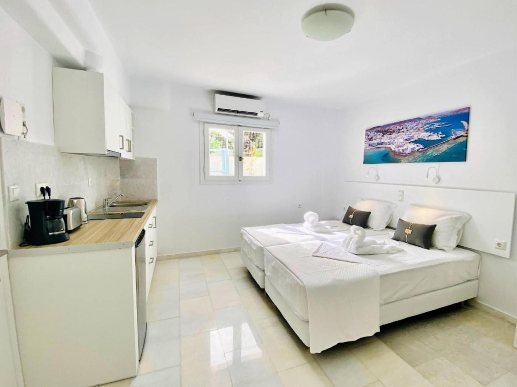 Heart Of Paros Apartments Extérieur photo